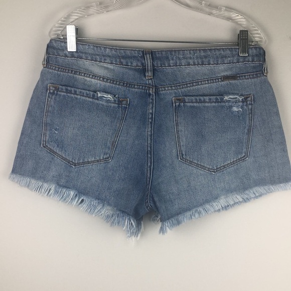 KanCan Mid Rise Distressed Blue Denim Cut Offs 100% Cotton Size 28/9 Jean Shorts - Picture 10 of 16